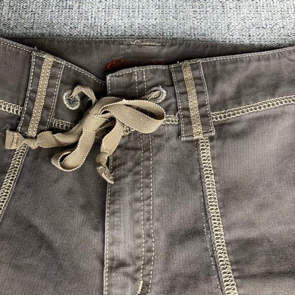 Eddie Bauer Cargo Pants Capri Women's Straight Brown Casual Relaxed Size 6 - Picture 2 of 16